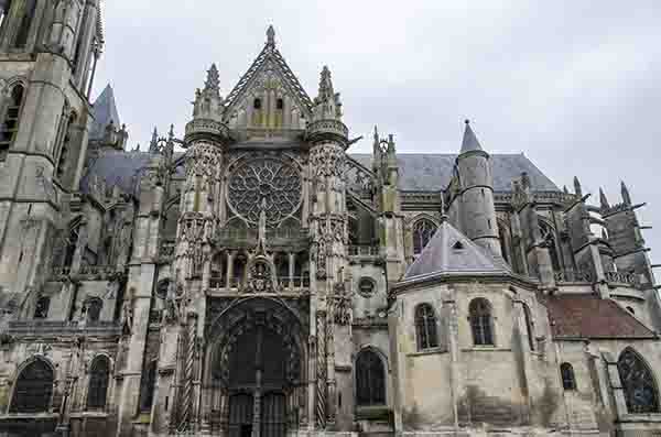 Francia - Senlis 15 - catedral de Notre Dame de Senlis.jpg